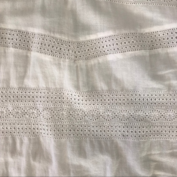 💐Old Navy White Peasant Top with Eyelet Pattern - Picture 3 of 6